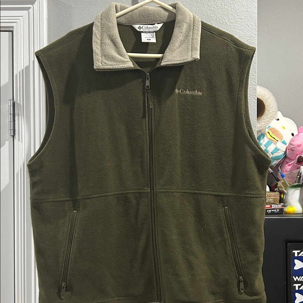 Columbia Mens XL Green Fleece Vest Full Zip Warm Versatile Vest